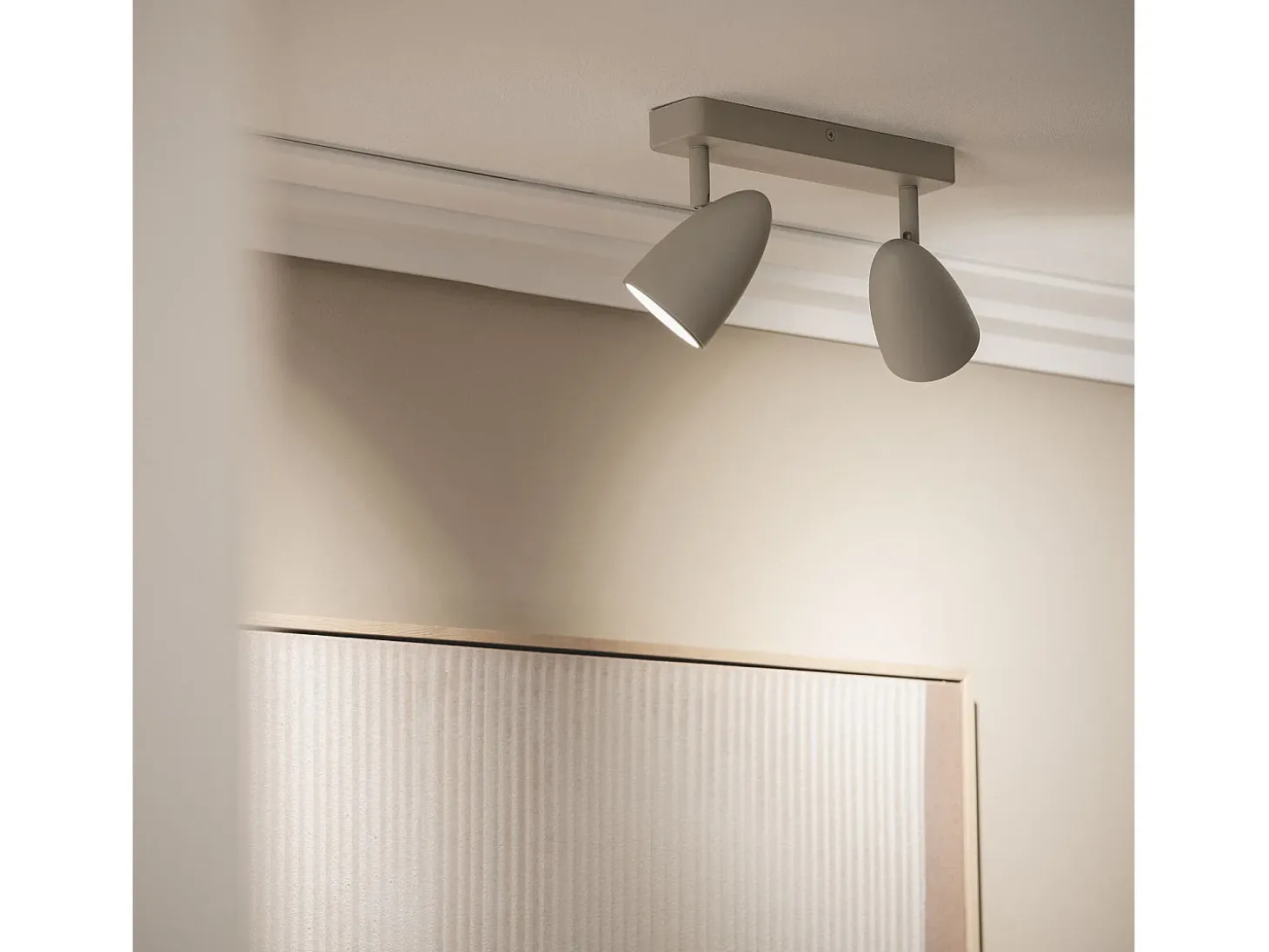 Aplique Aluminio Rectangular Adrien 2 Focos Gris Piedra
