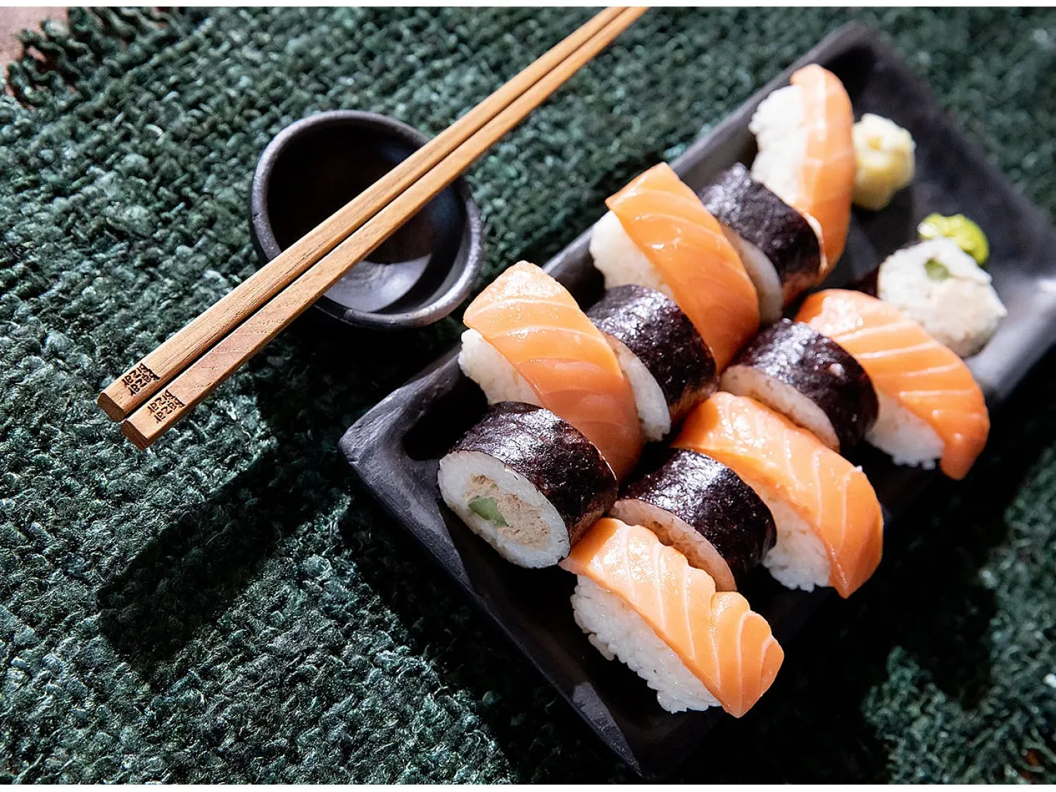 Bazar Bizar Vajilla^El Plato De Sushi Quemado - - M Negro