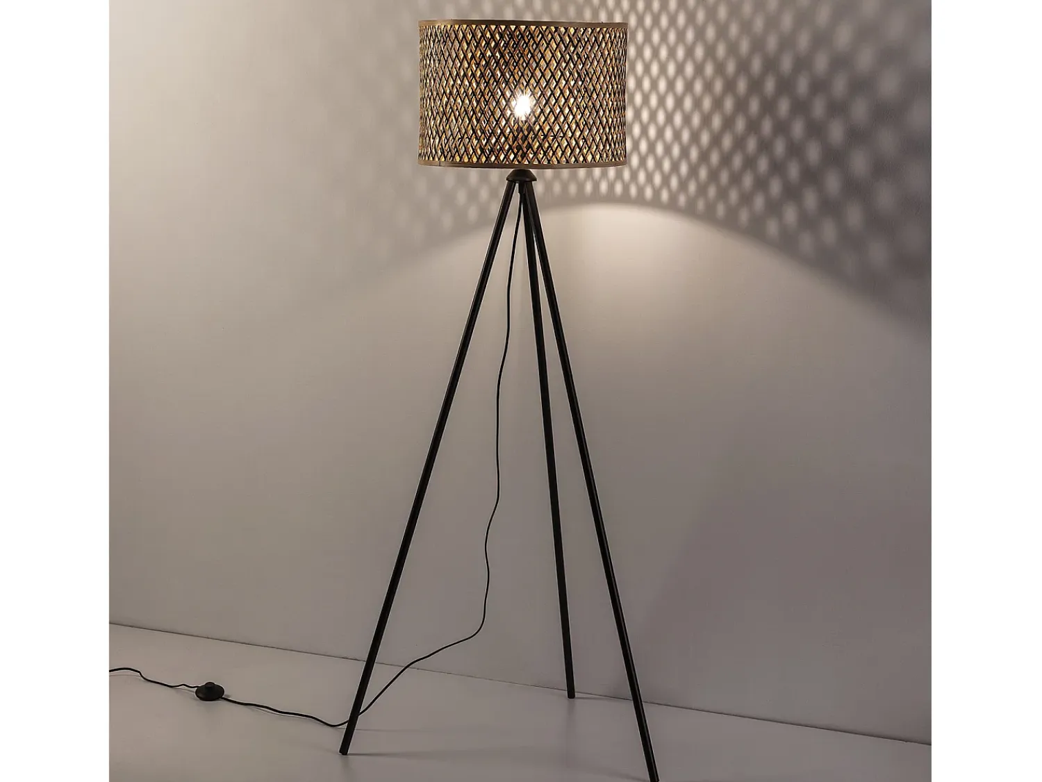 VS Venta-stock Lámpara De Pie^Lámpara de pie Hanae de bambú, altura 158 cm Beige