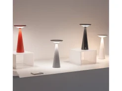 Zafferano Damina - Lámpara de mesa LED recargable, regulador táctil, 8 h de duración de la batería, IP65 - Inalámbrica, acabado en aluminio blanco